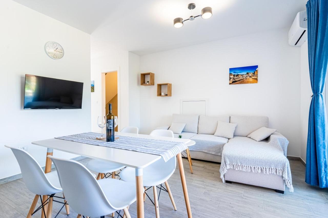 New 4 Star Apartment M&A In Town Cres Extérieur photo